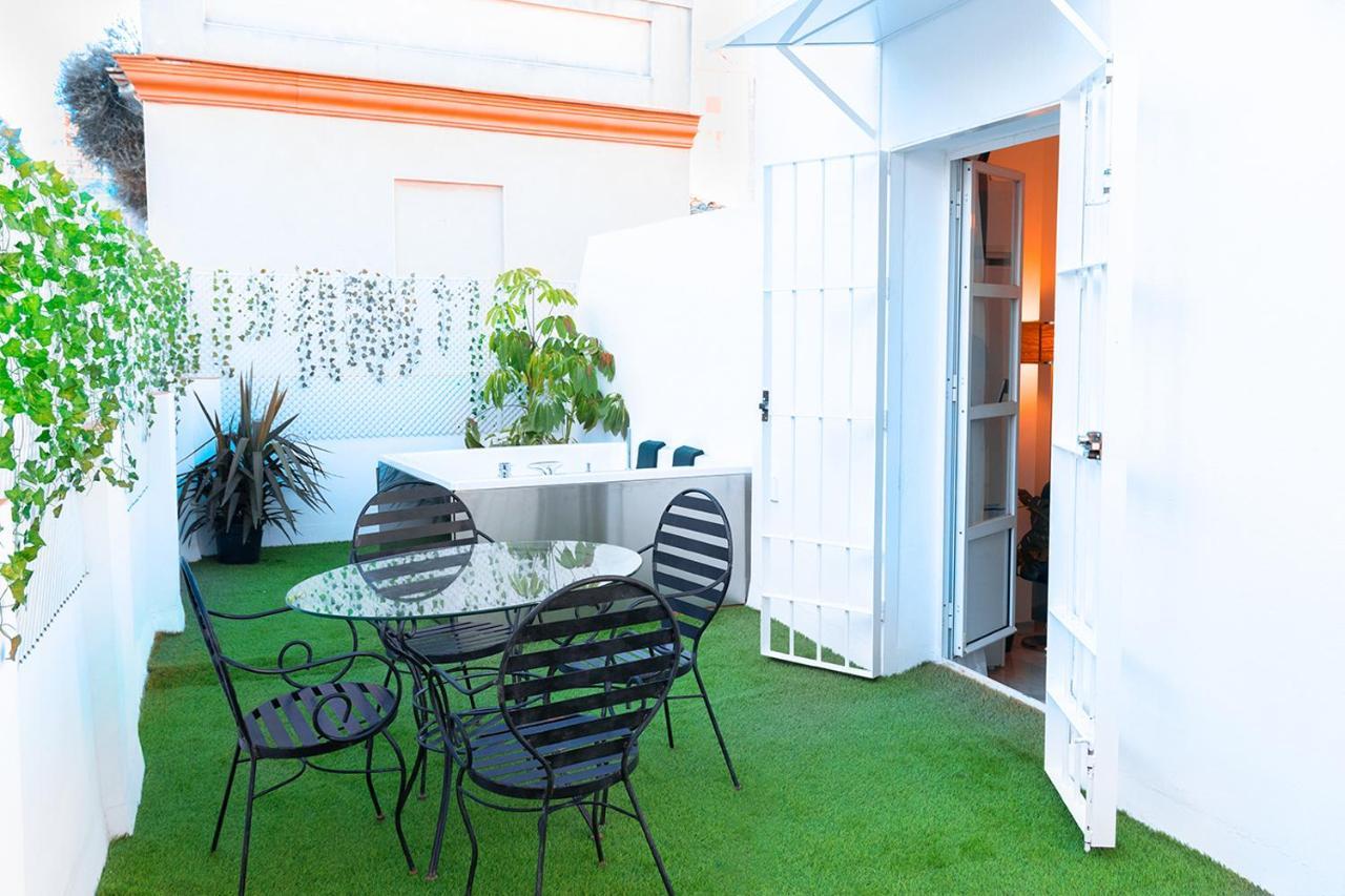 Downtown With Private Terrace & Jacuzzi Appartement *